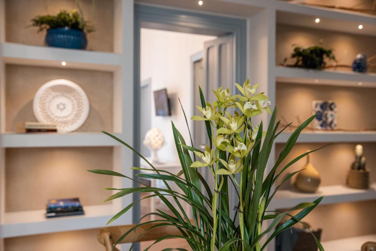 Regina Minor Apartment โมโนโปลี ภายนอก รูปภาพ